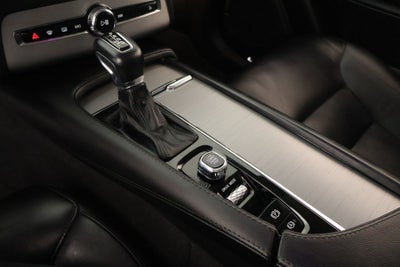 2021 Volvo XC90 T5 Momentum