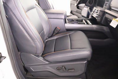 2026 Ford Super Duty F-450 DRW Lariat DRW