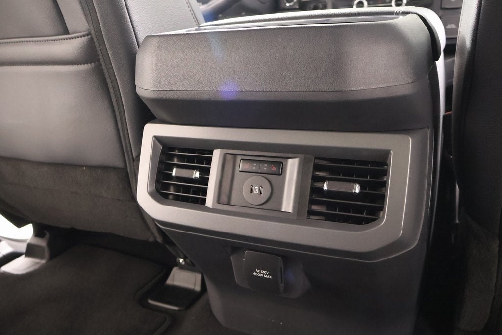 2026 Ford Super Duty F-450 DRW Lariat DRW