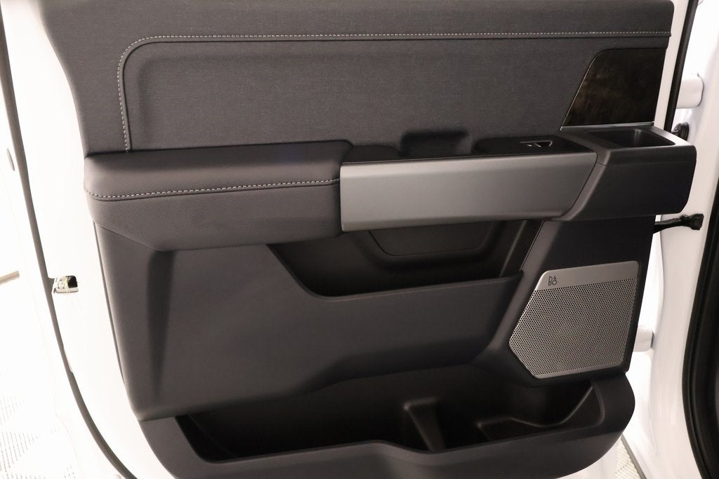 2026 Ford Super Duty F-450 DRW Lariat DRW