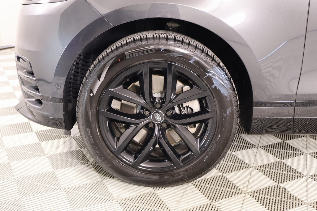 2026 Land Rover Range Rover Velar Dynamic SE