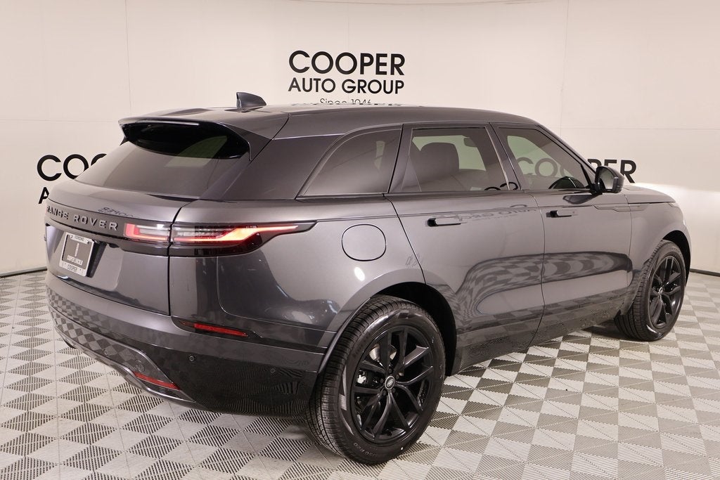 2026 Land Rover Range Rover Velar Dynamic SE