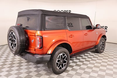 2023 Ford Bronco Base