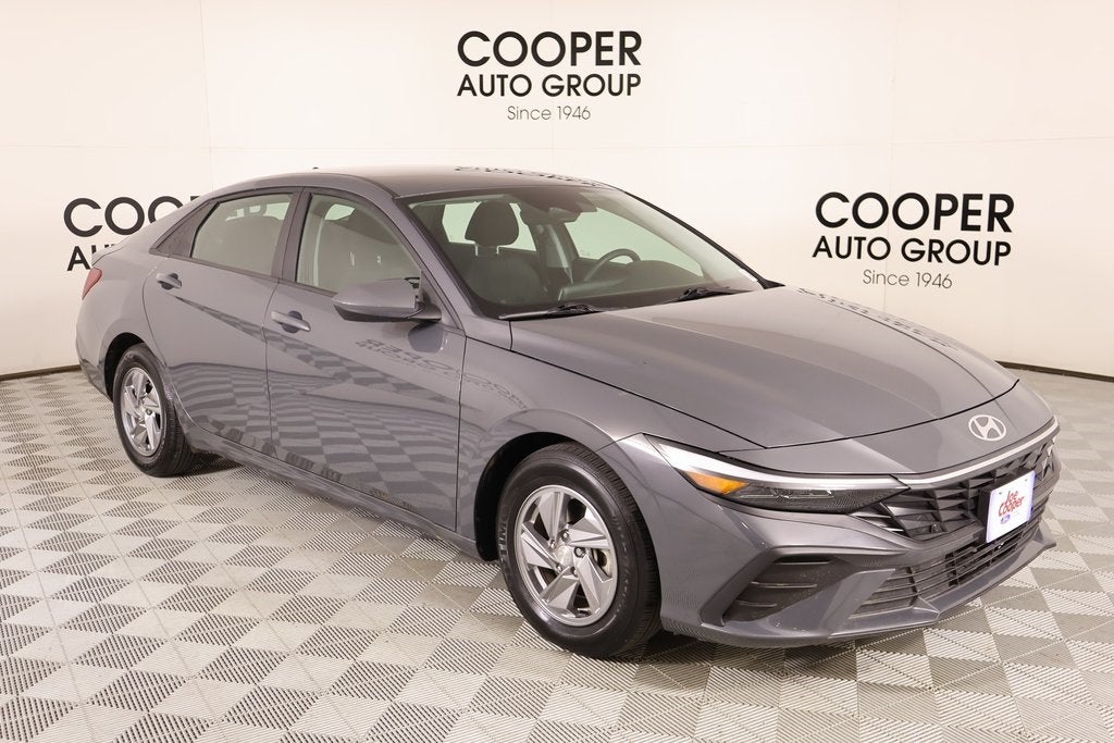 2024 Hyundai Elantra SE