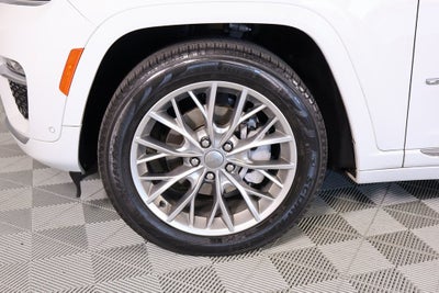 2022 Jeep Grand Cherokee Summit