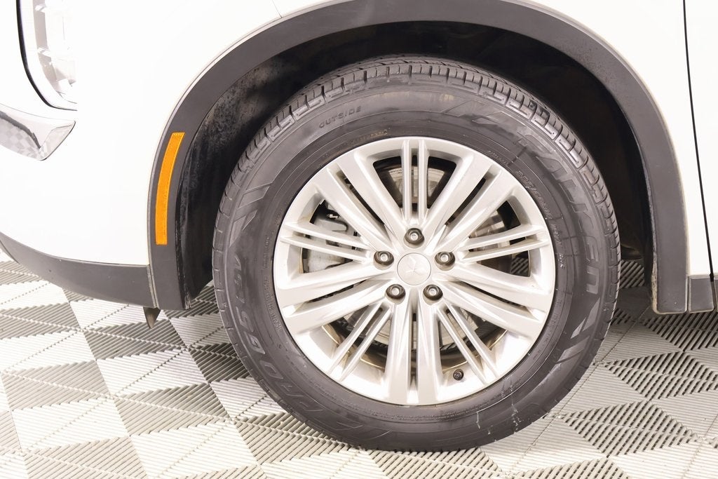 2023 Mitsubishi Outlander ES