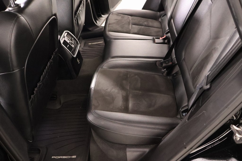 2018 Porsche Macan Base