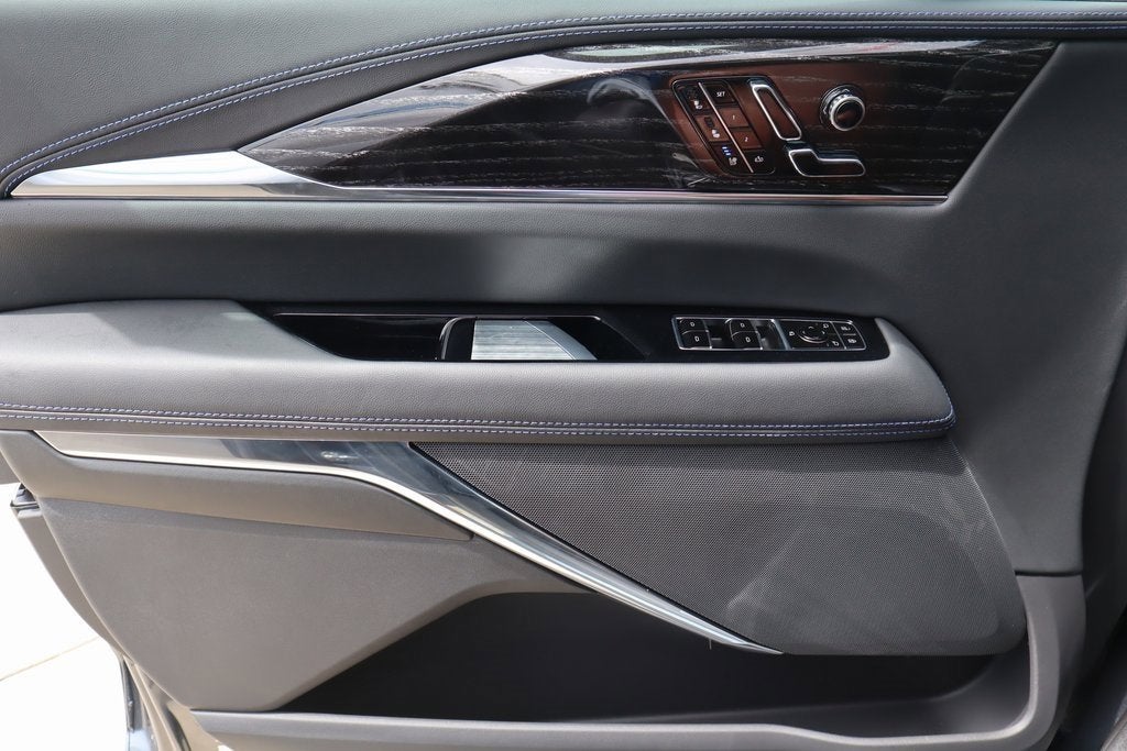 2026 Cadillac ESCALADE IQL Luxury