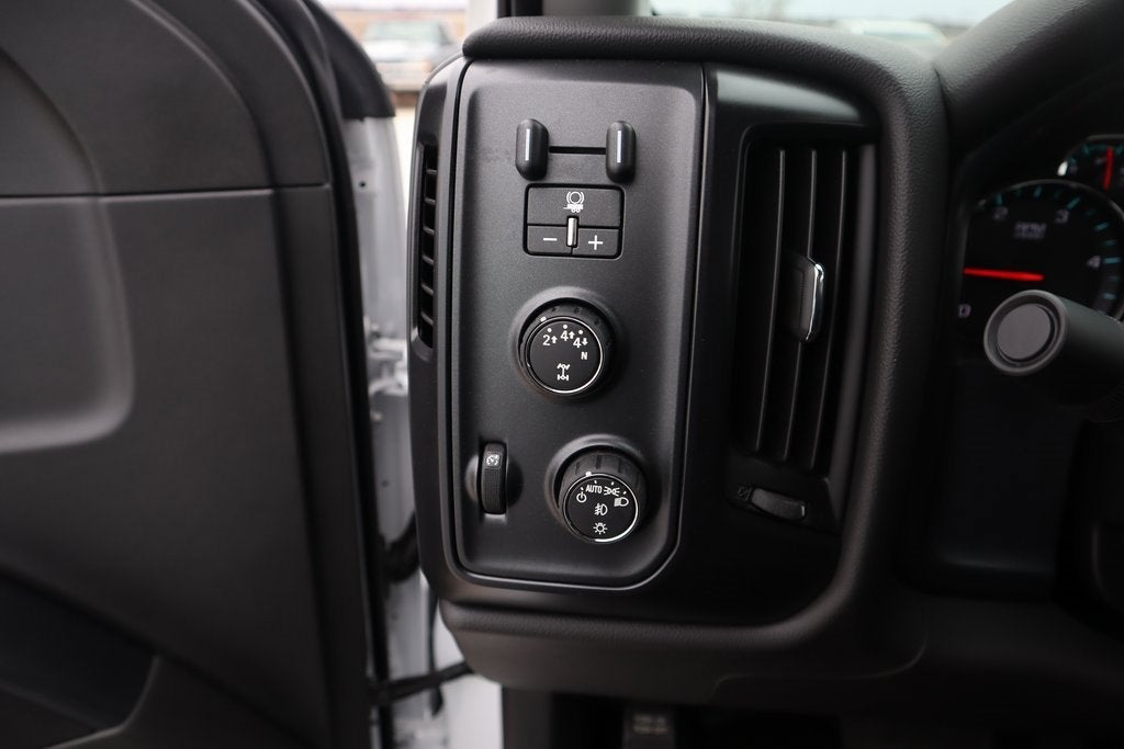 2024 Chevrolet Silverado 5500 HD Work Truck