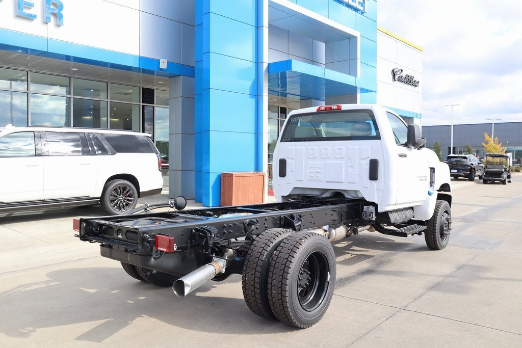 2024 Chevrolet Silverado 5500 HD Work Truck