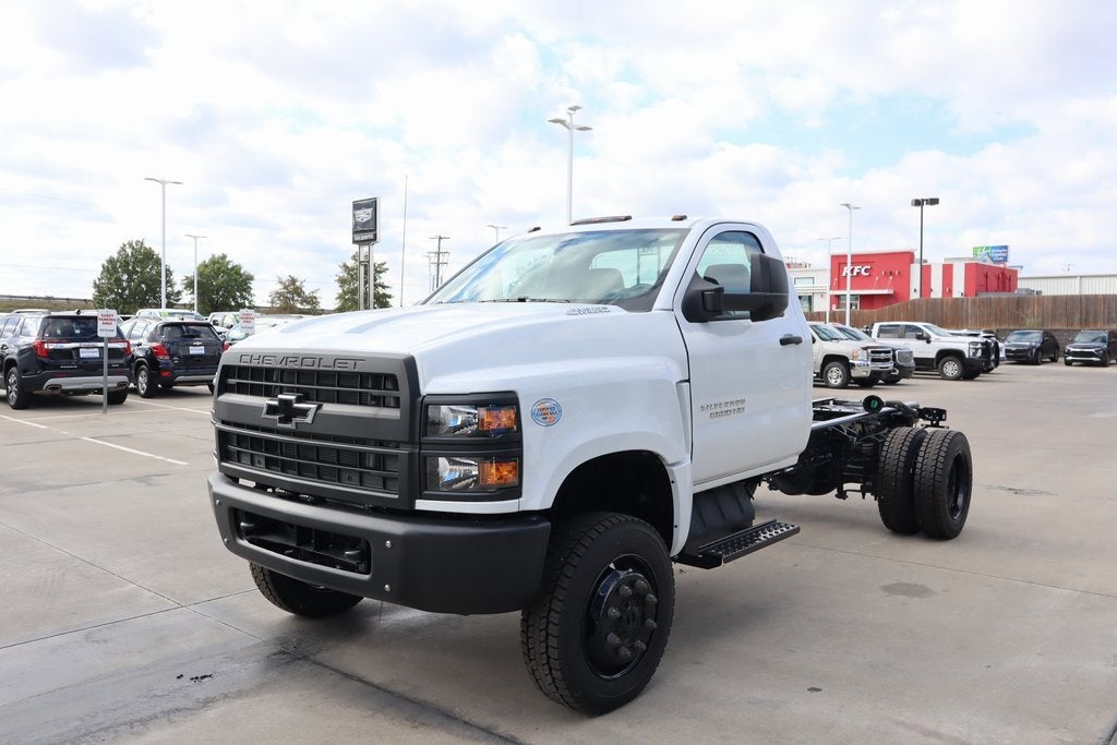 2024 Chevrolet Silverado 5500 HD Work Truck