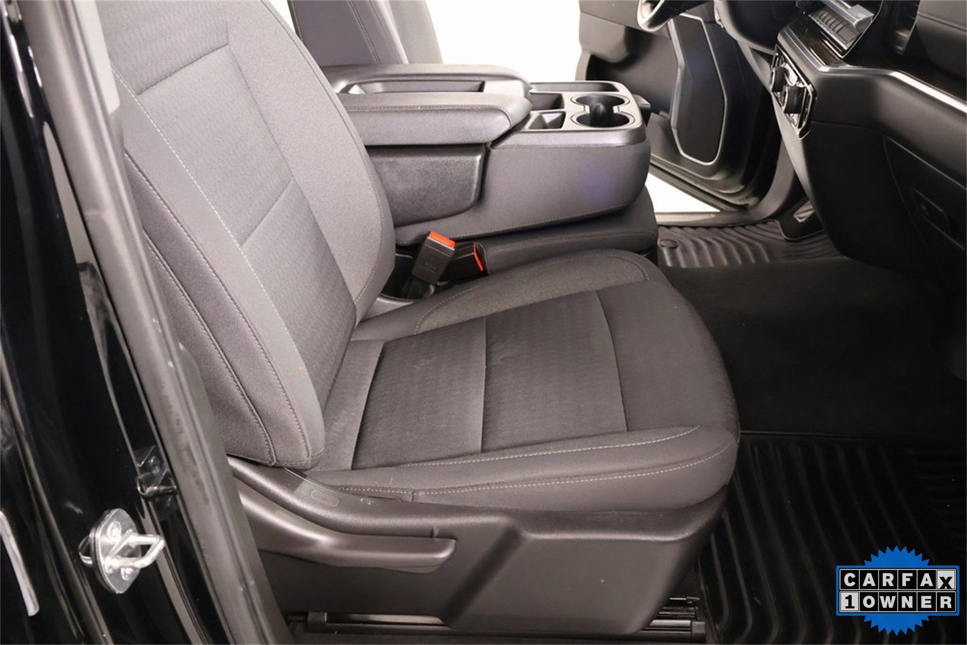 2022 Chevrolet Silverado 1500 LT (2FL)