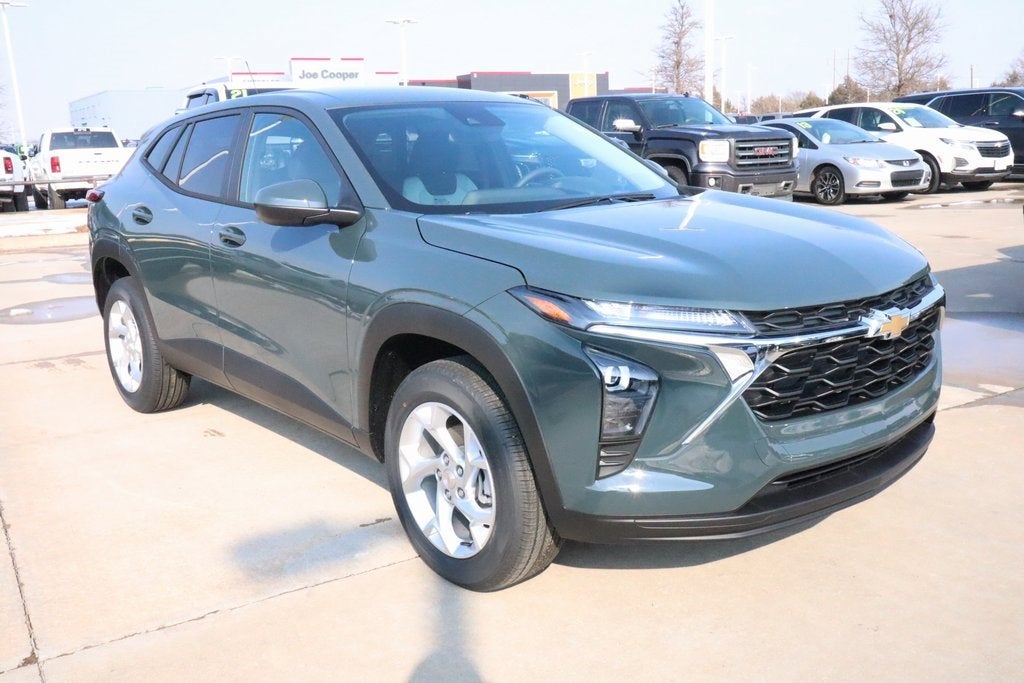 2026 Chevrolet Trax LS